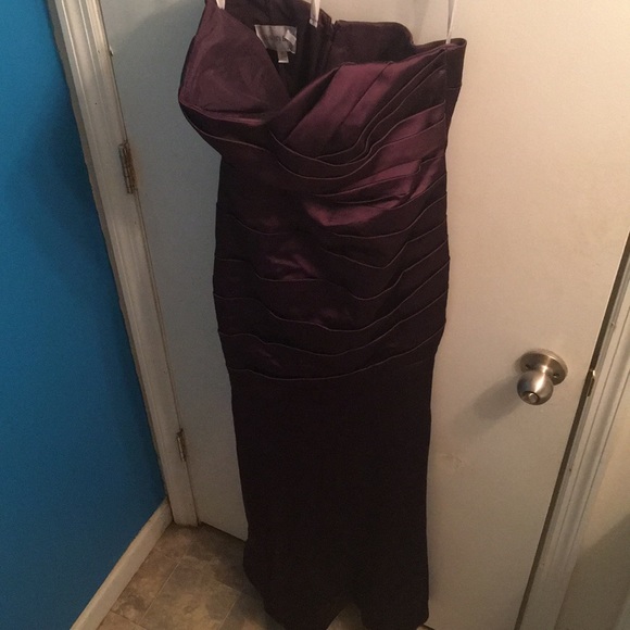 Prom dress - Picture 2 of 6